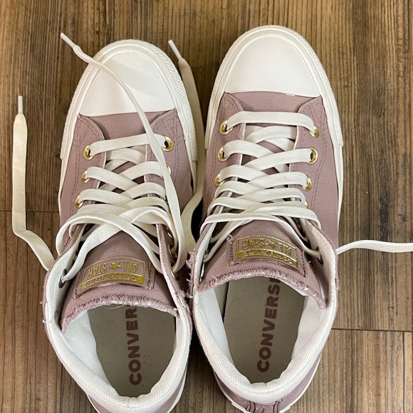Converse Women's Blush Pink Sneakers mid high size 7.5 gold accents - Picture 8 of 9